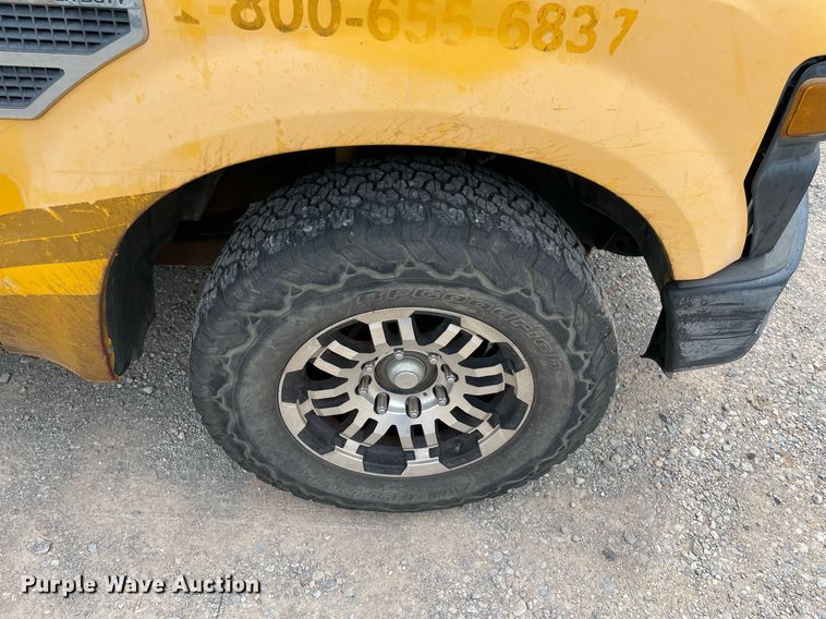 image for item MY9533 2008 Ford F250 Super Duty  utility bed pickup truck