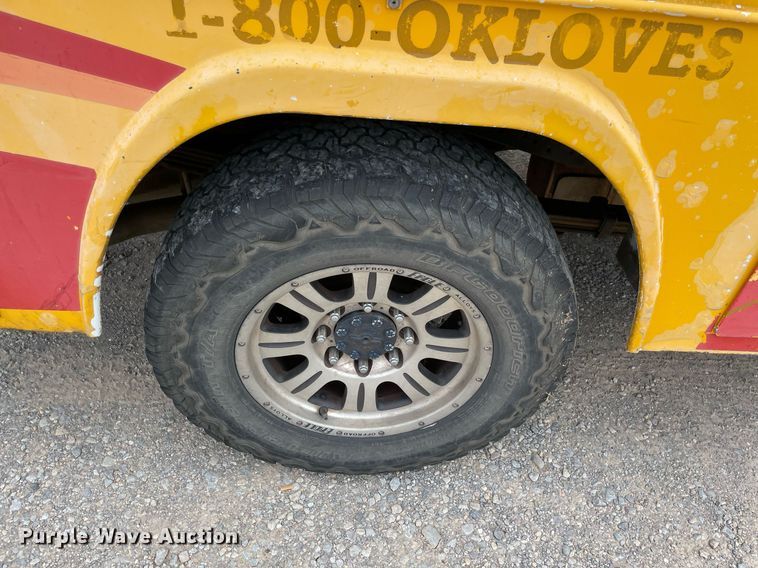 image for item MY9533 2008 Ford F250 Super Duty  utility bed pickup truck