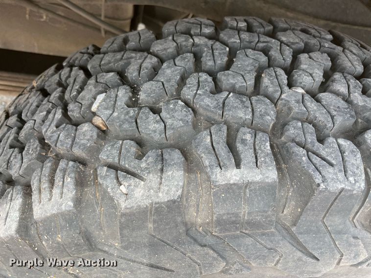 image for item MY9533 2008 Ford F250 Super Duty  utility bed pickup truck