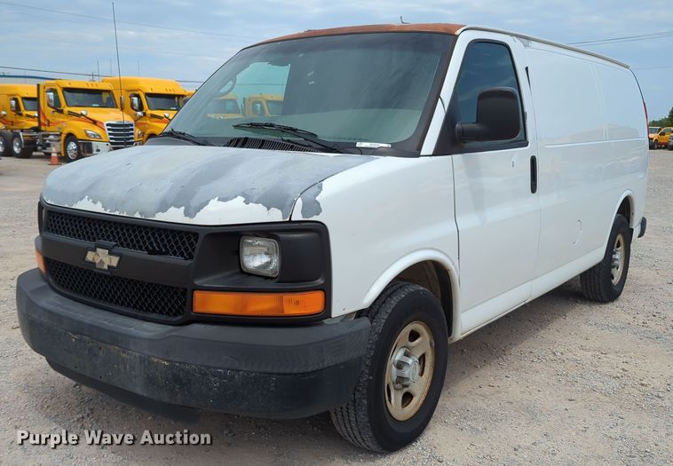 image for item MY9534 2007 Chevrolet Express 1500 Cargo  van
