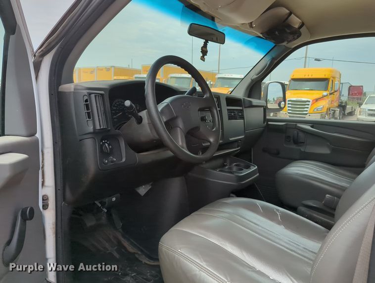 image for item MY9534 2007 Chevrolet Express 1500 Cargo  van