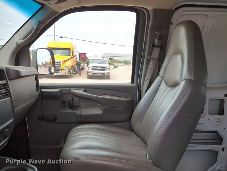 image for item MY9534 2007 Chevrolet Express 1500 Cargo  van