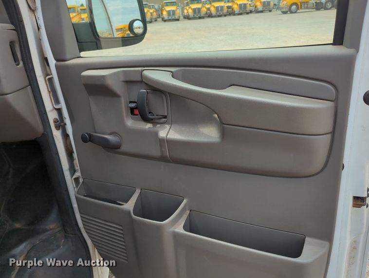 image for item MY9534 2007 Chevrolet Express 1500 Cargo  van