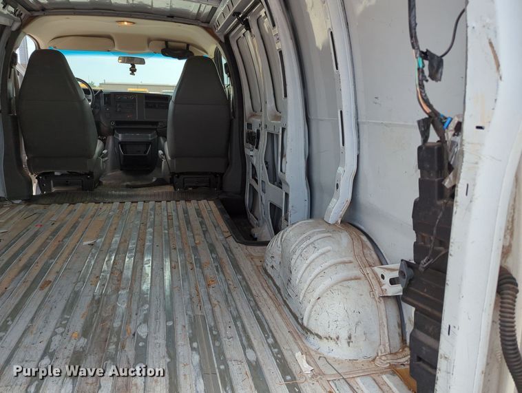 image for item MY9534 2007 Chevrolet Express 1500 Cargo  van