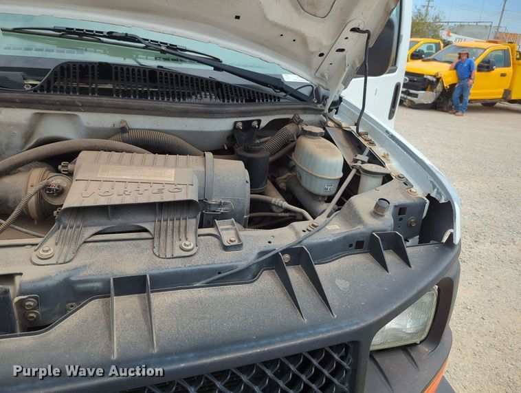 image for item MY9534 2007 Chevrolet Express 1500 Cargo  van