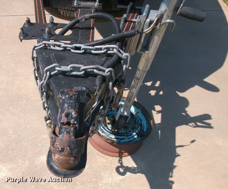 image for item MY9815 1985 Champion  boat