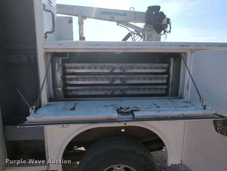 image for item MY9829 2005 Chevrolet Silverado 2500 HD  Ext. Cab utility bed pickup truck