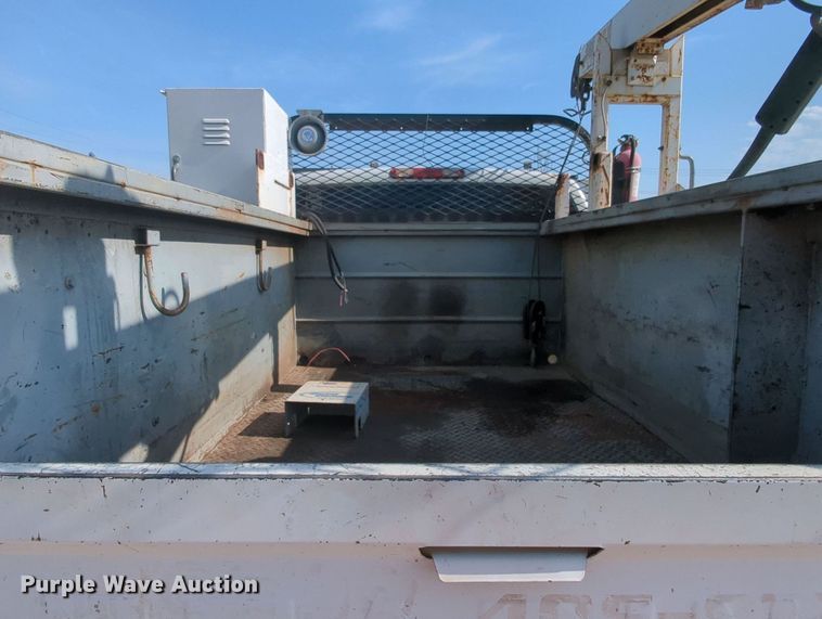 image for item MY9829 2005 Chevrolet Silverado 2500 HD  Ext. Cab utility bed pickup truck