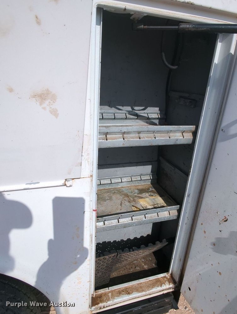 image for item MY9829 2005 Chevrolet Silverado 2500 HD  Ext. Cab utility bed pickup truck