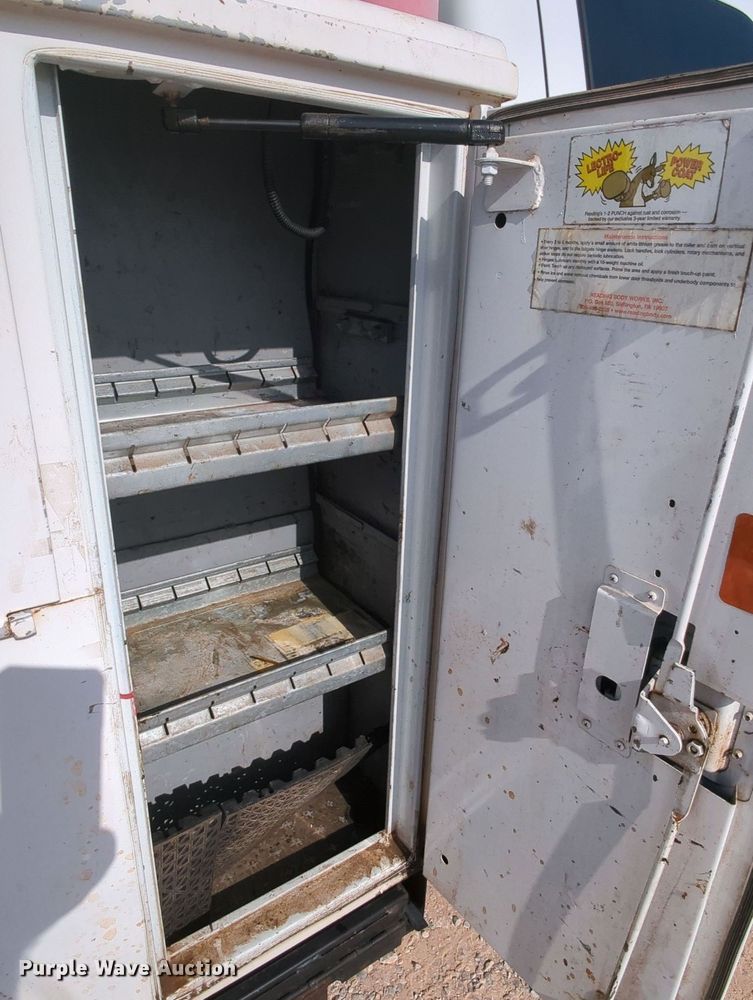 image for item MY9829 2005 Chevrolet Silverado 2500 HD  Ext. Cab utility bed pickup truck