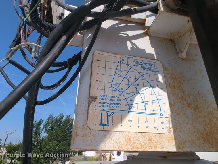 image for item MY9829 2005 Chevrolet Silverado 2500 HD  Ext. Cab utility bed pickup truck