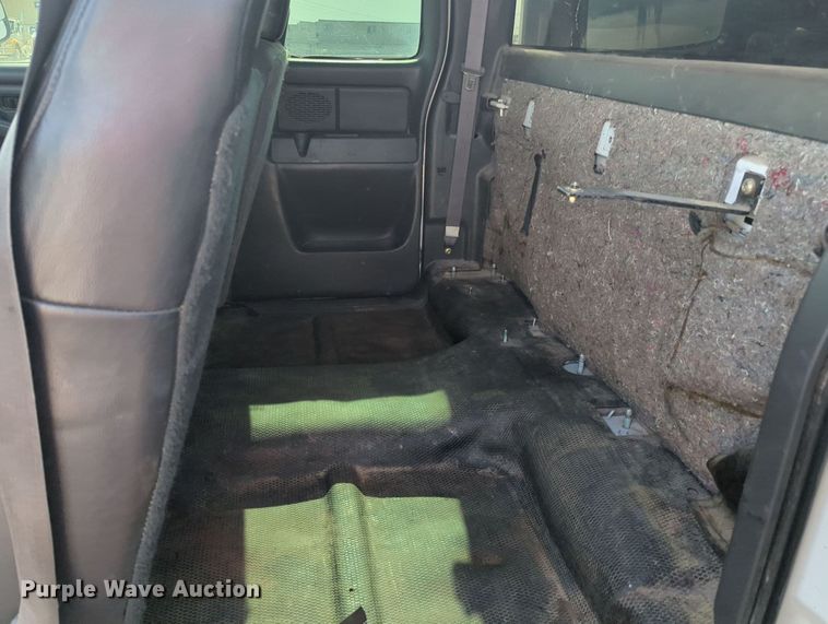 image for item MY9829 2005 Chevrolet Silverado 2500 HD  Ext. Cab utility bed pickup truck