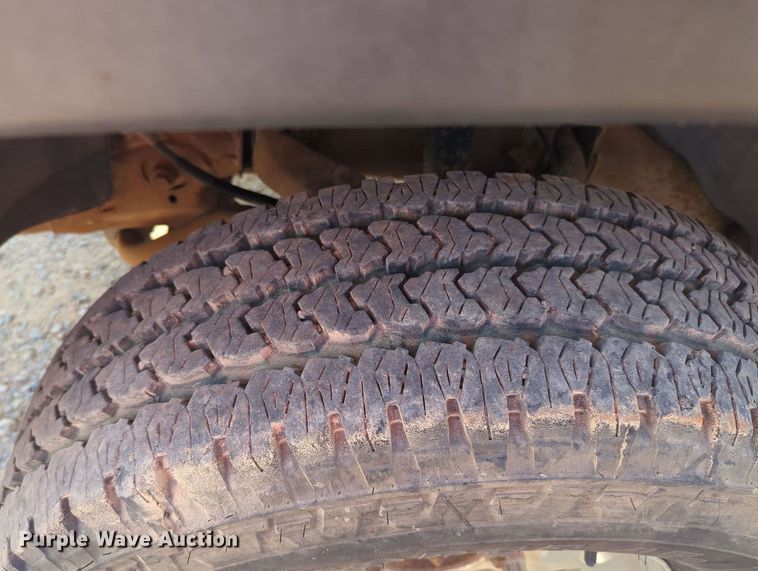 image for item MY9829 2005 Chevrolet Silverado 2500 HD  Ext. Cab utility bed pickup truck