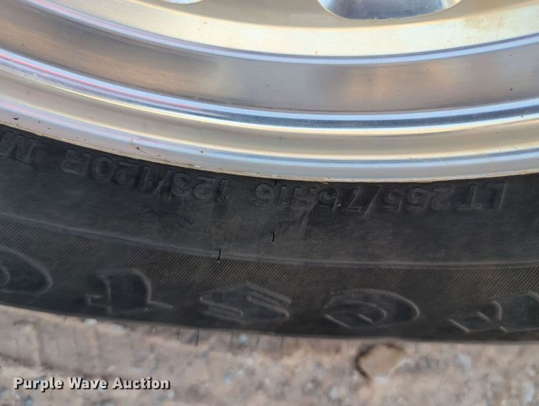 image for item MY9829 2005 Chevrolet Silverado 2500 HD  Ext. Cab utility bed pickup truck