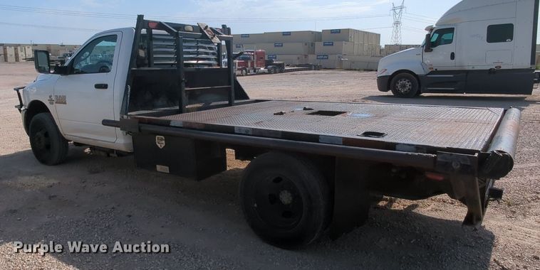 image for item MY9830 2014 Dodge Ram 3500  flatbed pickup truck