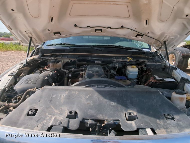 image for item MY9830 2014 Dodge Ram 3500  flatbed pickup truck