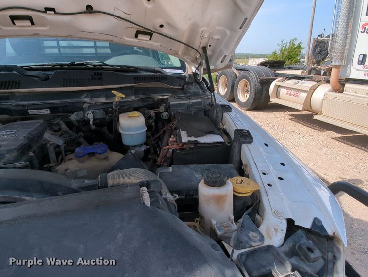 image for item MY9830 2014 Dodge Ram 3500  flatbed pickup truck