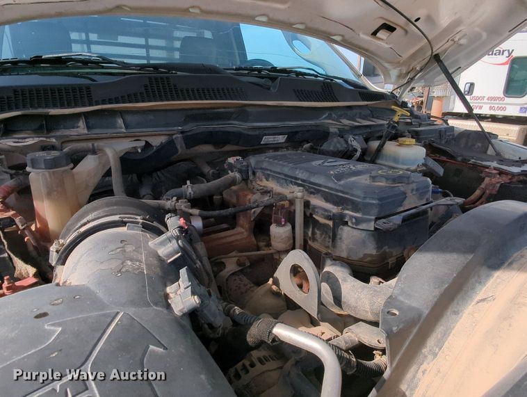 image for item MY9830 2014 Dodge Ram 3500  flatbed pickup truck