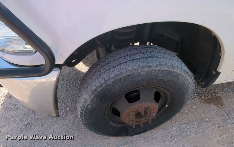 image for item MY9830 2014 Dodge Ram 3500  flatbed pickup truck