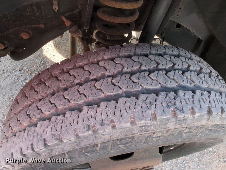 image for item MY9830 2014 Dodge Ram 3500  flatbed pickup truck