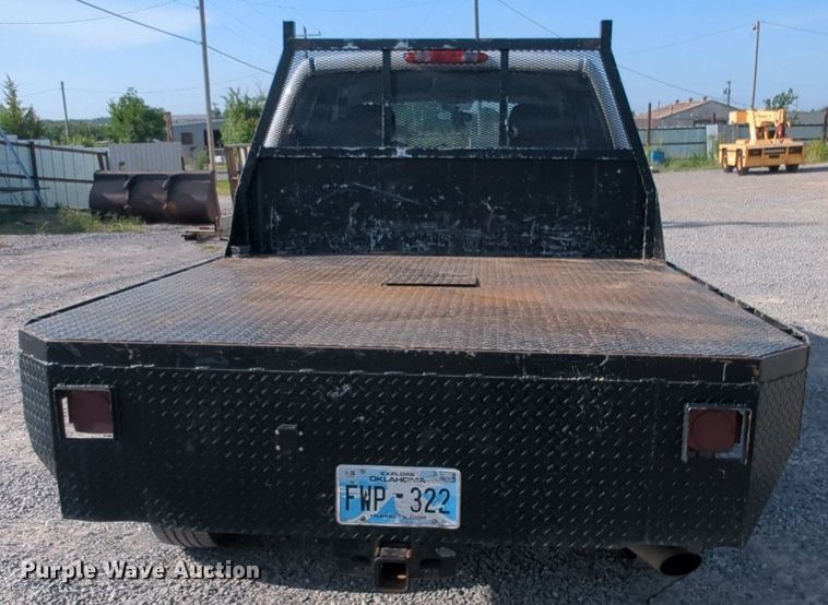 image for item MY9871 2011 Chevrolet 2500HD  Ext. Cab flatbed pickup truck