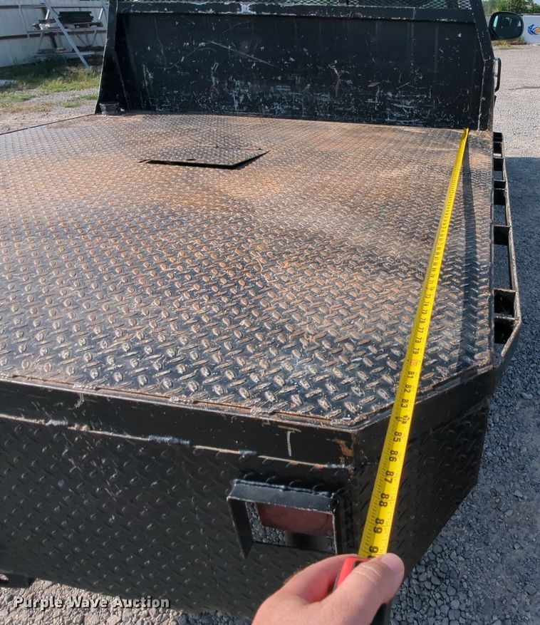 image for item MY9871 2011 Chevrolet 2500HD  Ext. Cab flatbed pickup truck