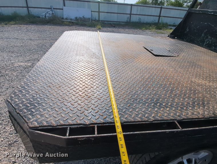 image for item MY9871 2011 Chevrolet 2500HD  Ext. Cab flatbed pickup truck