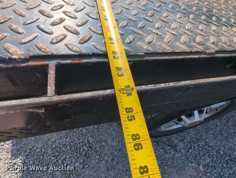 image for item MY9871 2011 Chevrolet 2500HD  Ext. Cab flatbed pickup truck