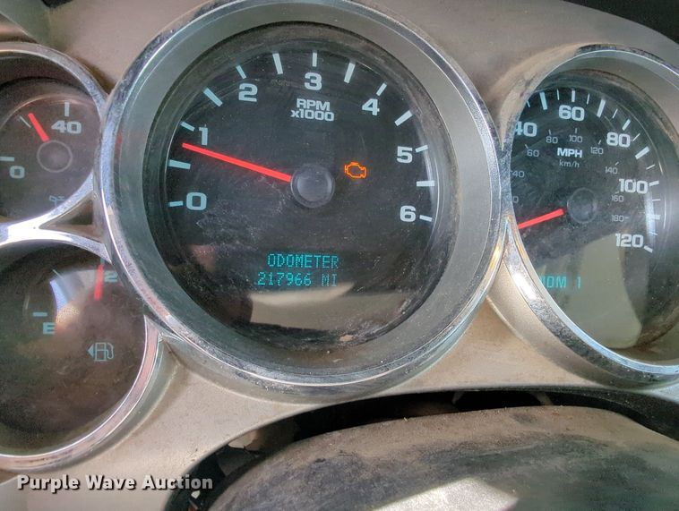 image for item MY9871 2011 Chevrolet 2500HD  Ext. Cab flatbed pickup truck