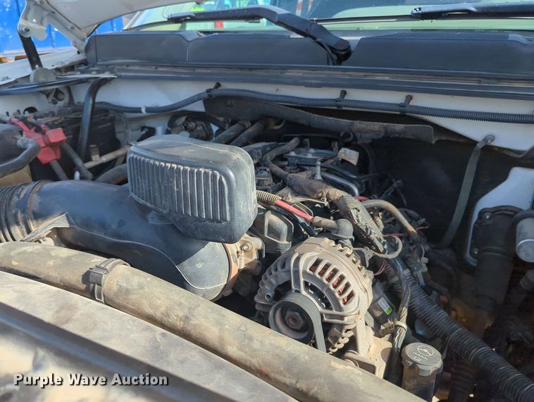 image for item MY9871 2011 Chevrolet 2500HD  Ext. Cab flatbed pickup truck