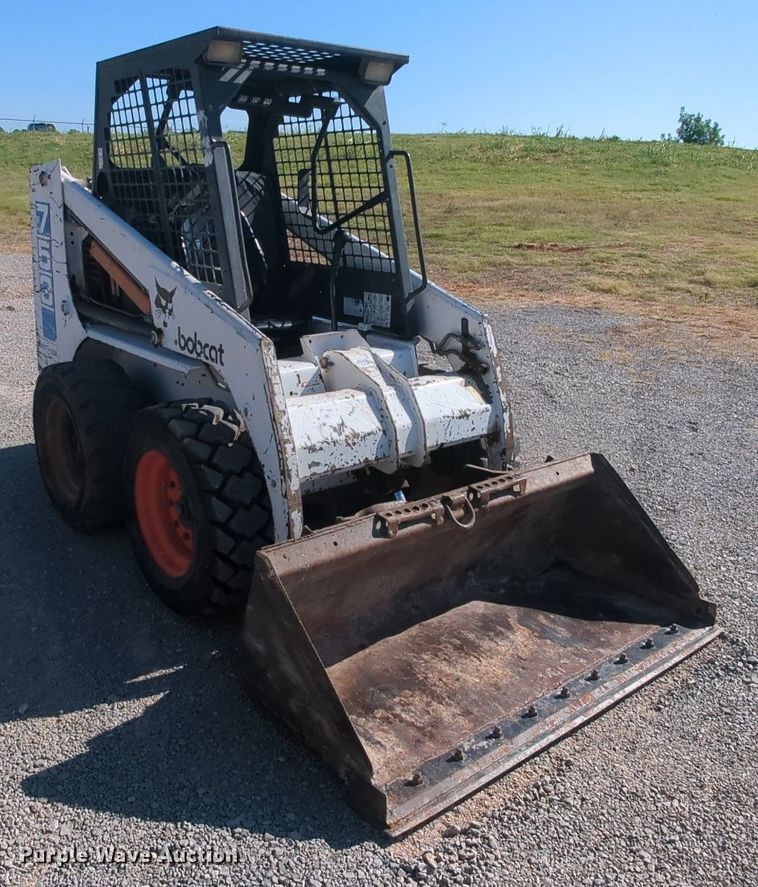 image for item MY9879 1994 Bobcat 753  skid steer loader