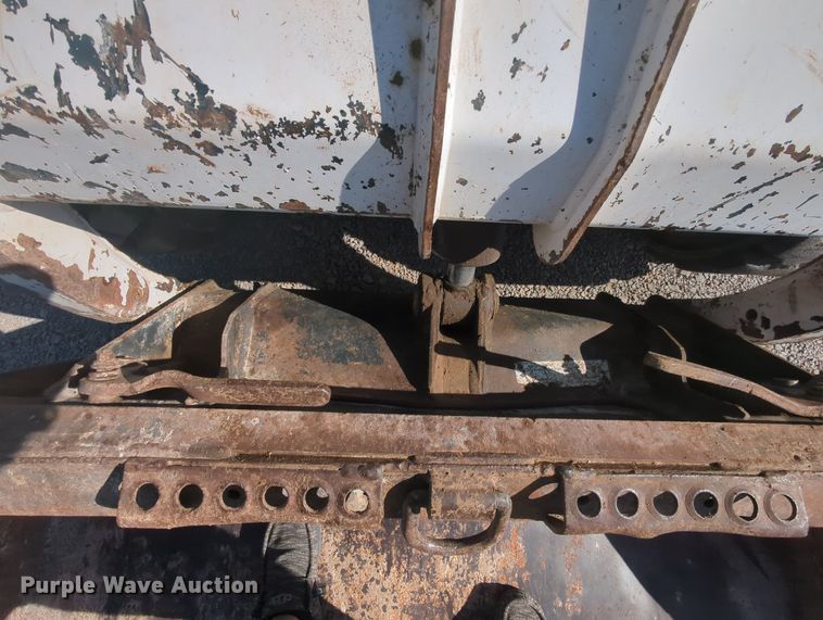 image for item MY9879 1994 Bobcat 753  skid steer loader