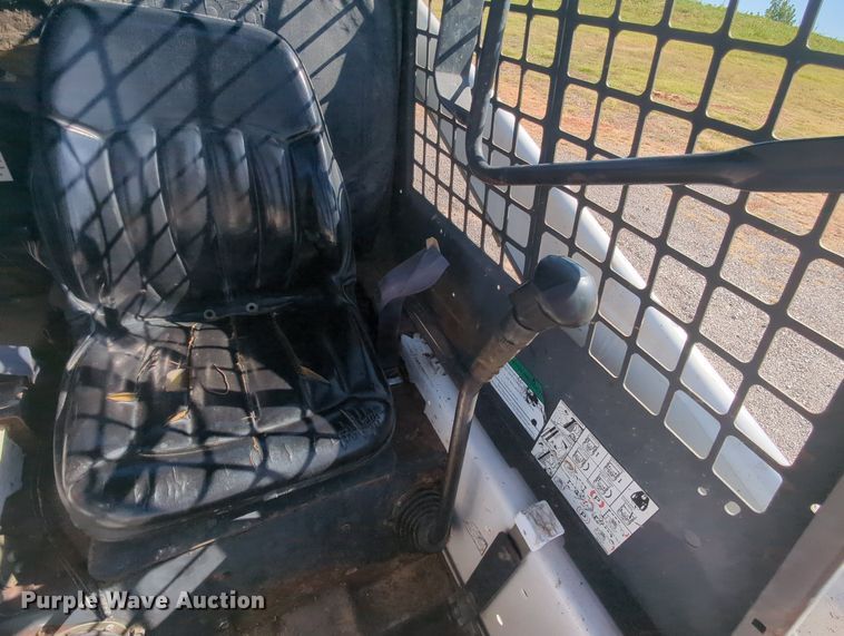 image for item MY9879 1994 Bobcat 753  skid steer loader