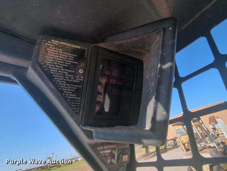 image for item MY9879 1994 Bobcat 753  skid steer loader