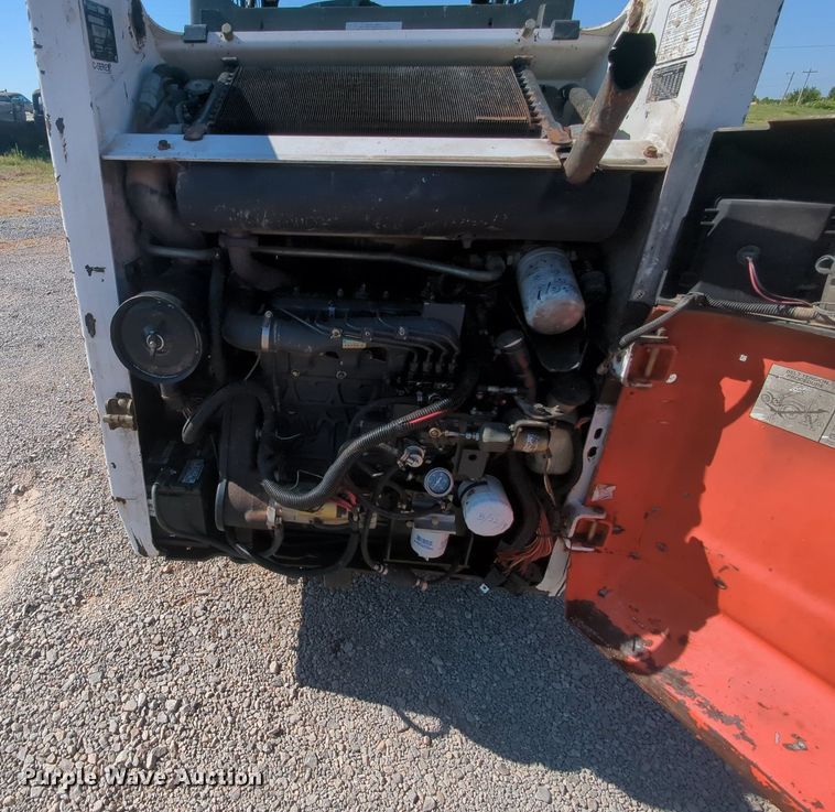 image for item MY9879 1994 Bobcat 753  skid steer loader