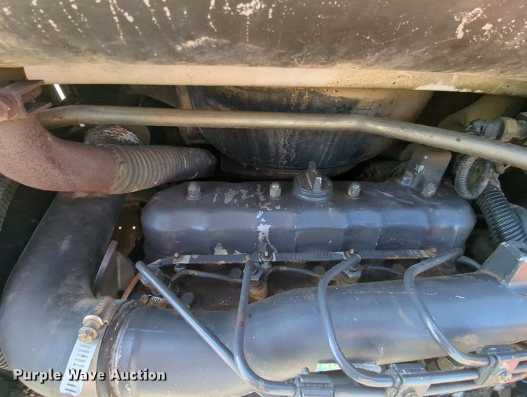 image for item MY9879 1994 Bobcat 753  skid steer loader