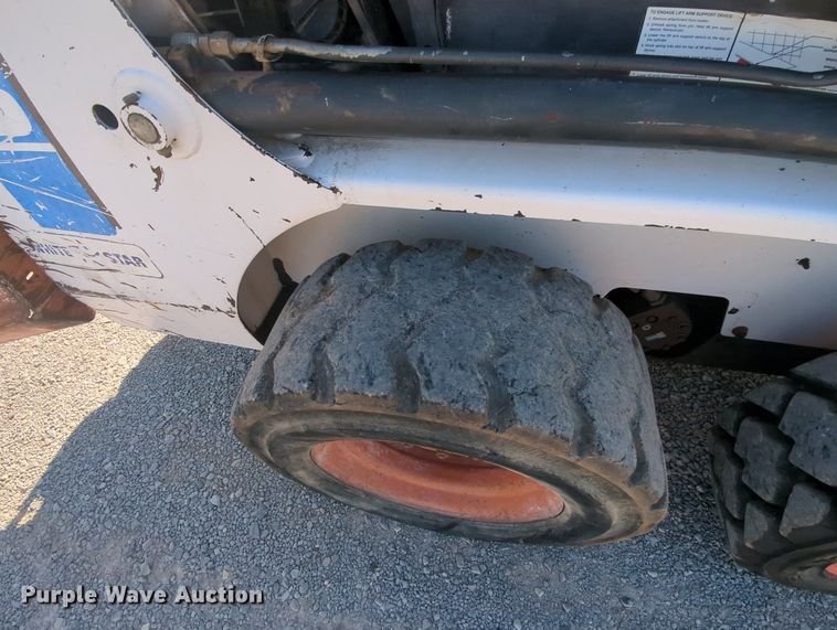 image for item MY9879 1994 Bobcat 753  skid steer loader