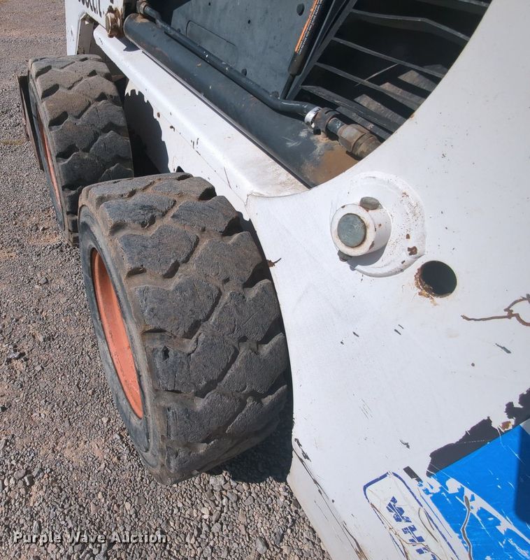 image for item MY9879 1994 Bobcat 753  skid steer loader