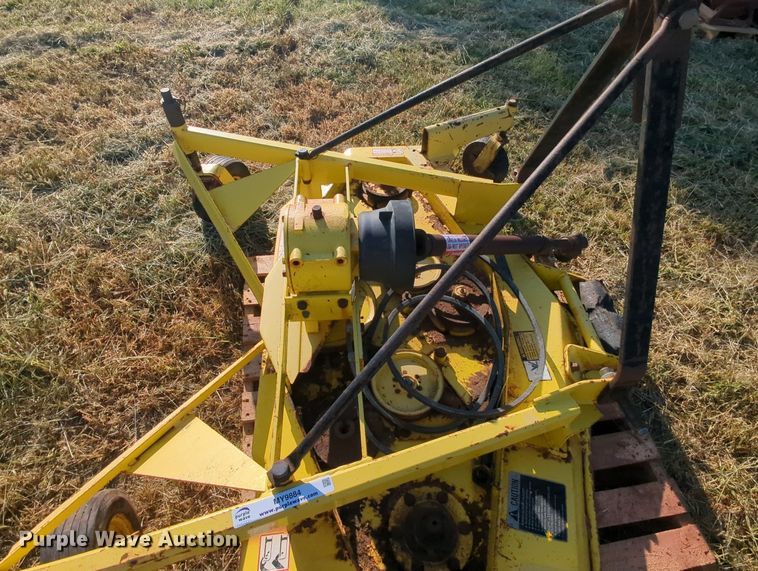 image for item MY9884 Finish mower