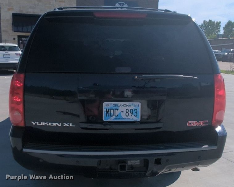 image for item MY9904 2008 GMC Yukon XL  SUV