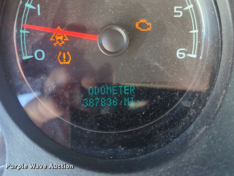 image for item MY9904 2008 GMC Yukon XL  SUV