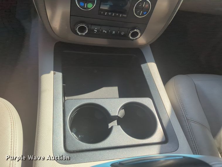 image for item MY9904 2008 GMC Yukon XL  SUV