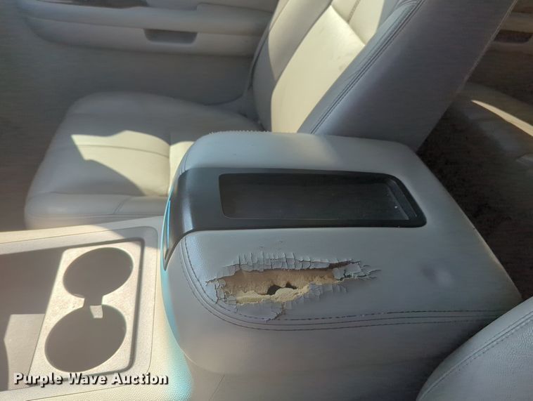 image for item MY9904 2008 GMC Yukon XL  SUV