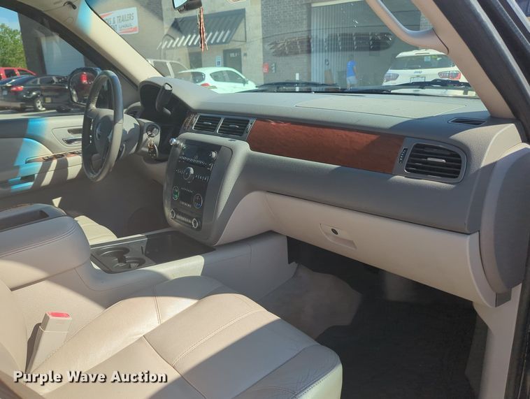 image for item MY9904 2008 GMC Yukon XL  SUV