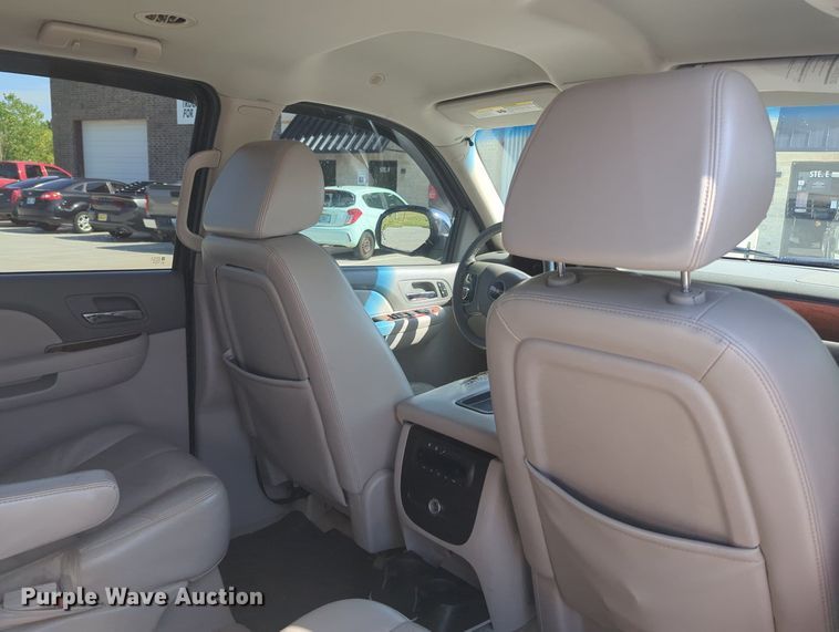 image for item MY9904 2008 GMC Yukon XL  SUV