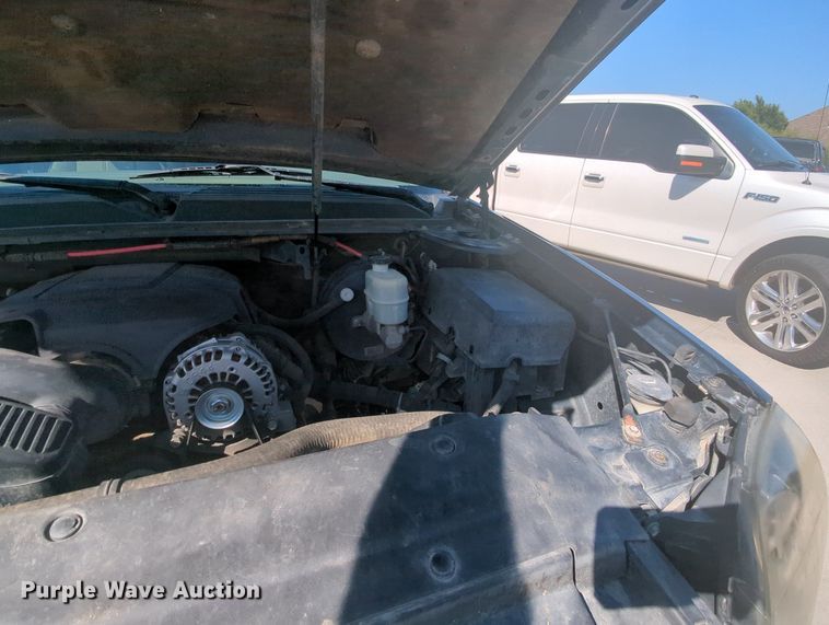 image for item MY9904 2008 GMC Yukon XL  SUV