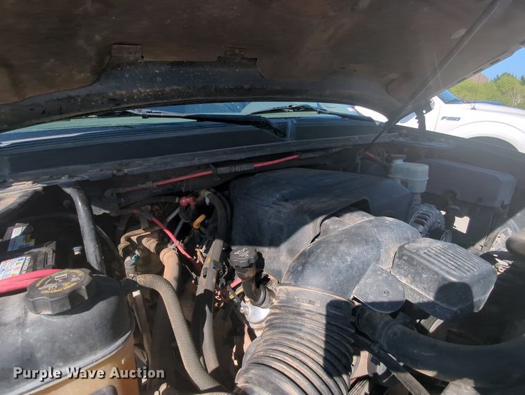 image for item MY9904 2008 GMC Yukon XL  SUV