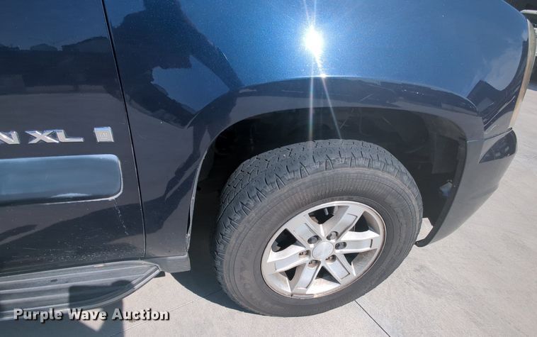 image for item MY9904 2008 GMC Yukon XL  SUV