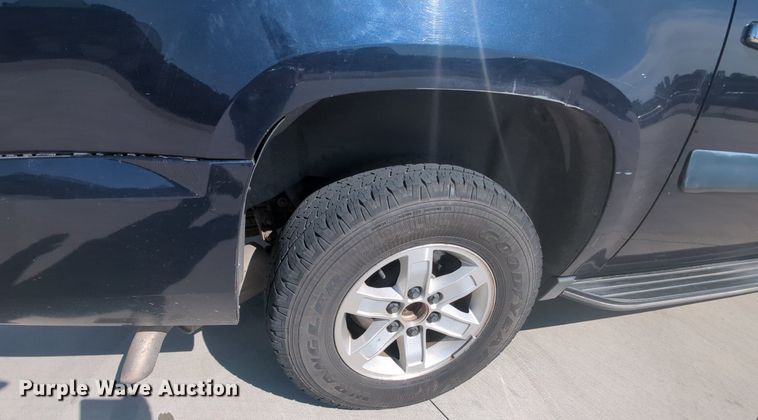 image for item MY9904 2008 GMC Yukon XL  SUV
