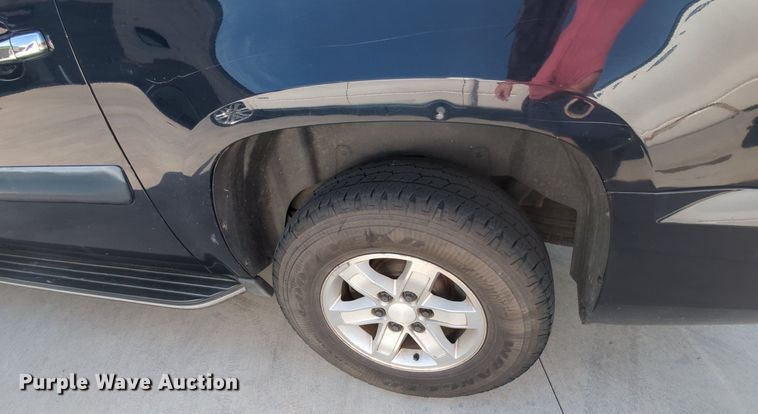 image for item MY9904 2008 GMC Yukon XL  SUV